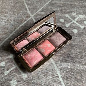 Hourglass - Ambient Lighting Blush Palette LE